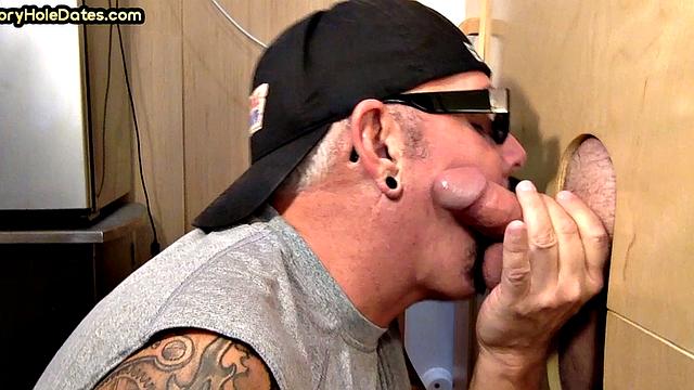 Gloryhole DILF deepthroats white cock in homemade closeup