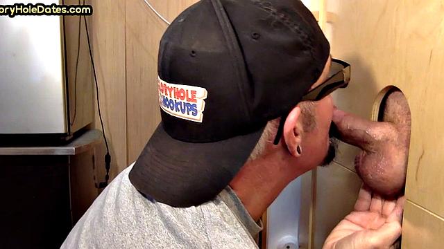 Gloryhole DILF deepthroats white cock in homemade closeup