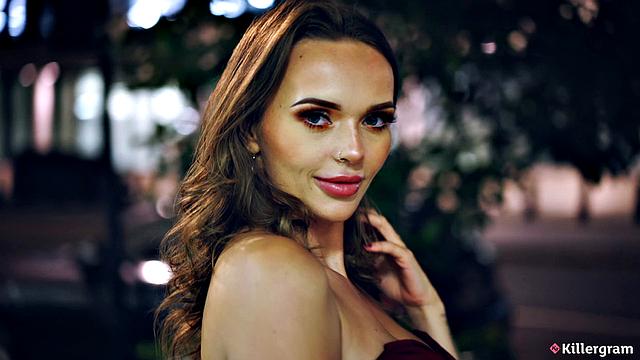 Джасмин Джеймс трахает на яхте и получает сперму в рот от Данте Уайта.