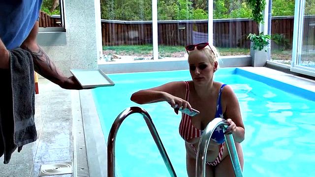 Angel Wicky: a good girl