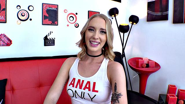 Marilyn's Anal Dream