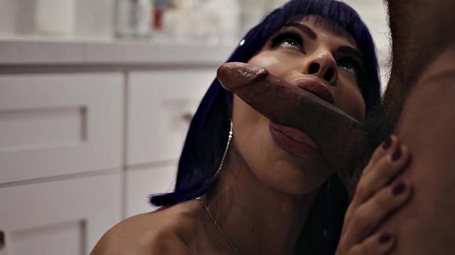 Curvy ts riding and sucking boyfriend before facial cumshot