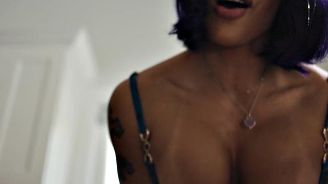 Curvy ts riding and sucking boyfriend before facial cumshot