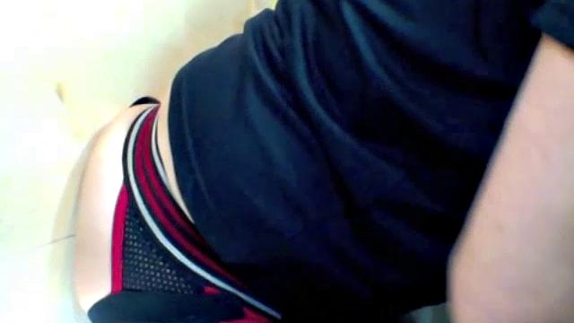 A Chocolate Visits Gloryhole and Cums