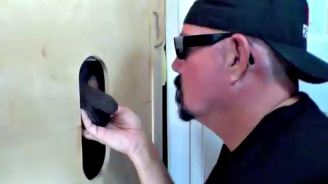 A Chocolate Visits Gloryhole and Cums