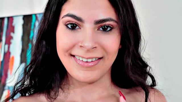 Lingerie amateur has deepthroat