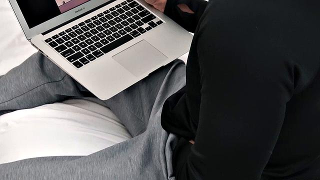 My Dad's a Pervert Chapter 3: Bedroom Fuck