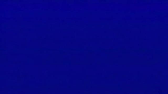 сын ловко разводит отца на жаркий трах в спальне