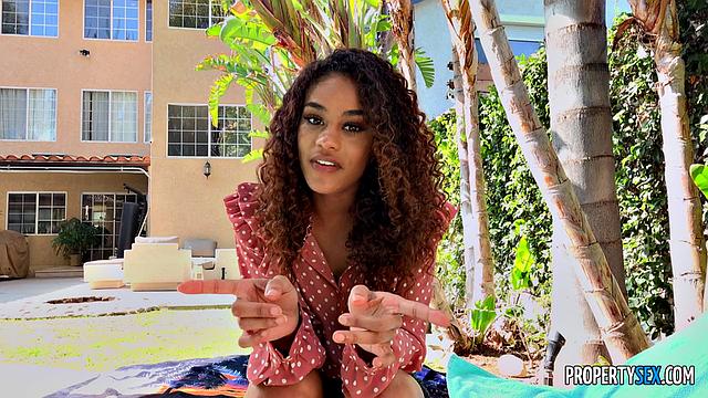 She Comes With Benefits