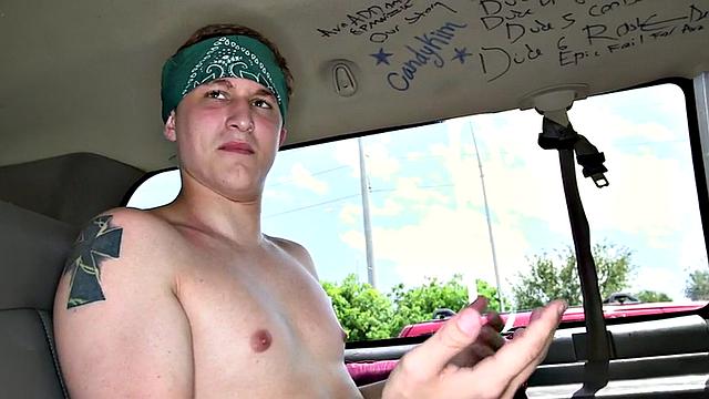 Blindfolded guy gets BJ from man in outdoor van