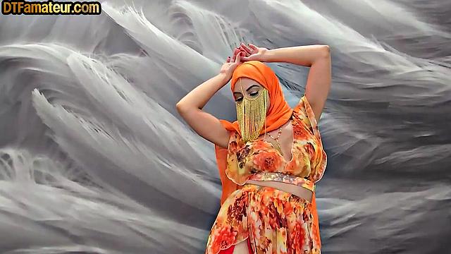 POV Arab babe pussypounded by BF