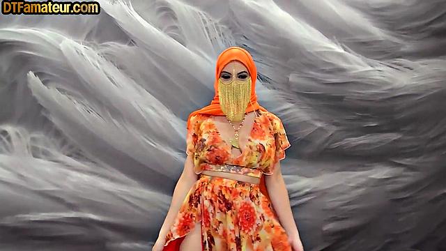 POV Arab babe pussypounded by BF