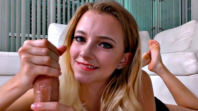 HJ 21yo amateur GF wanks oiled dick while talking dirty