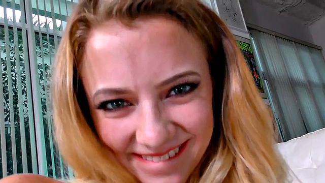 HJ 21yo amateur GF wanks oiled dick while talking dirty