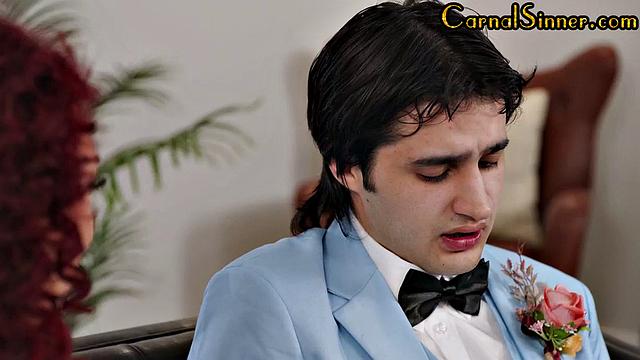 Pierced pussy cougar gets doggyfucked