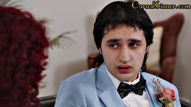 Pierced pussy cougar gets doggyfucked