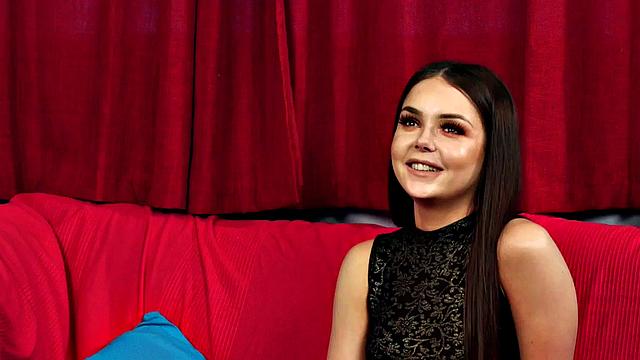 CFNM voyeur 21yo Brit records him wanking and cuming