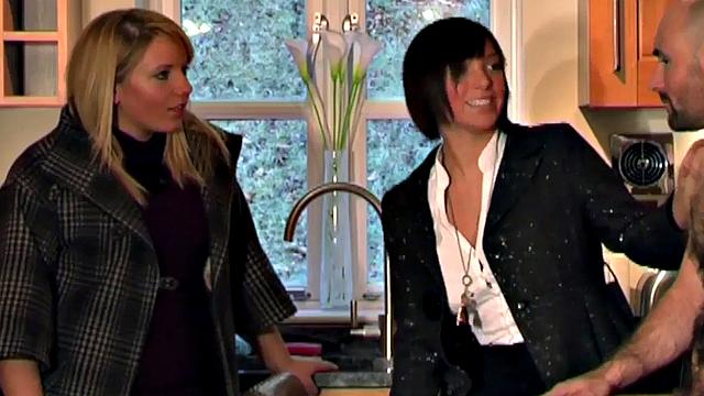 Watch this CFNM amateur tease and jerk off a lucky dude in the kitchen until he's covered in jizz