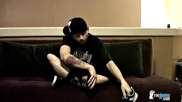 Messy Feet Fun With Str8 Ian - Ian Madrox