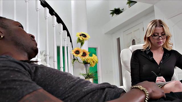 OMG Goldey, it's huge! I MUST have it, now!