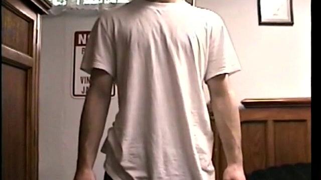 Straight Paulie Masturbates