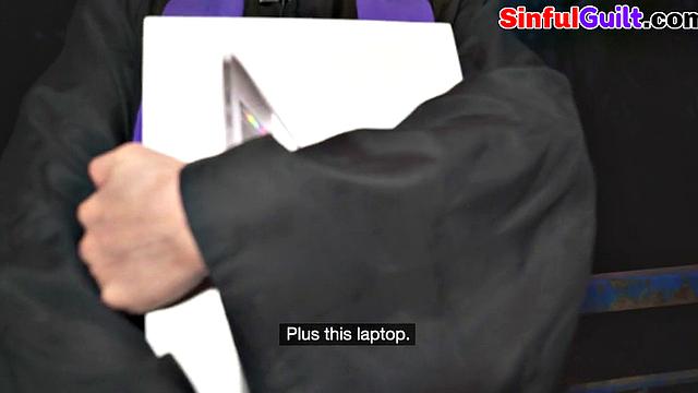 жопастая прокатилась на фургоне: деньги в деле, трусы в пролёте