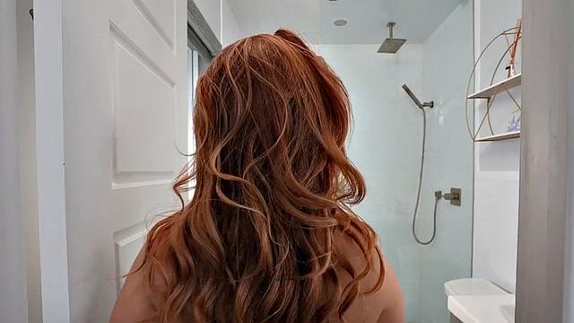 Curvy babe got pussyeaten by man