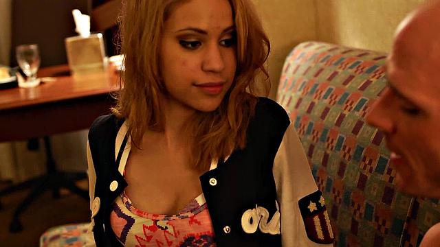 Mae Olsen Gets money from her sugar daddy