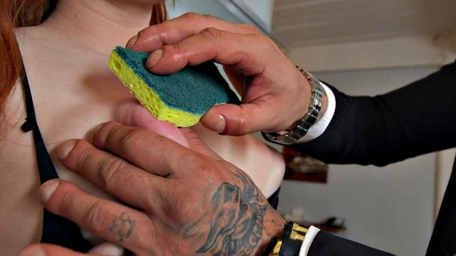 Curvy ginger tgirl barebacked in kitchen while jerking