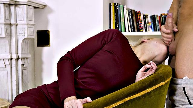 MATURE4K. Awesome interview ends when manager wants hot banging