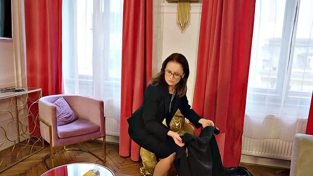 MATURE4K. All the Apeologies