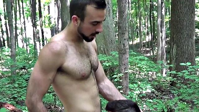 Amateur stud barebacked outdoor by BF in doggystyle