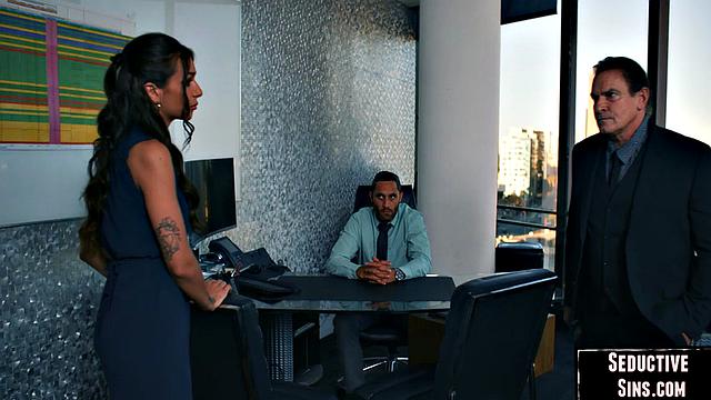 Cutie babe cockriding her lover