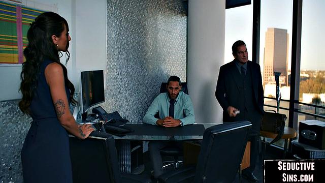 Cutie babe cockriding her lover