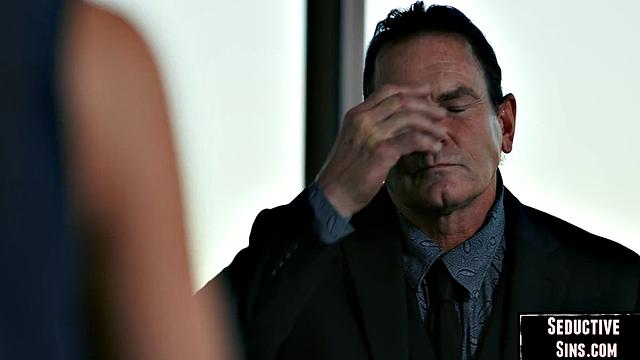 Cutie babe cockriding her lover