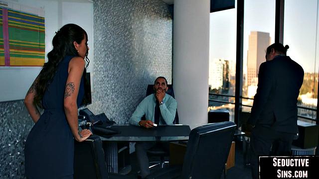 Cutie babe cockriding her lover