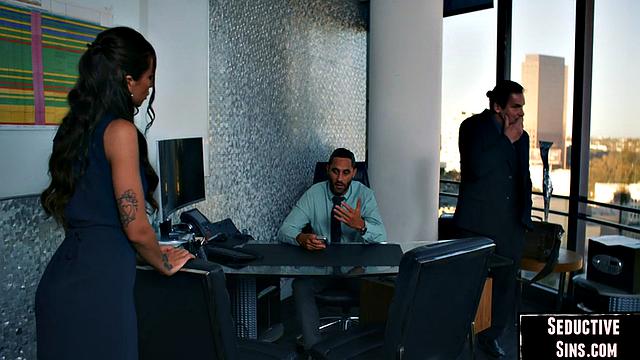 Cutie babe cockriding her lover