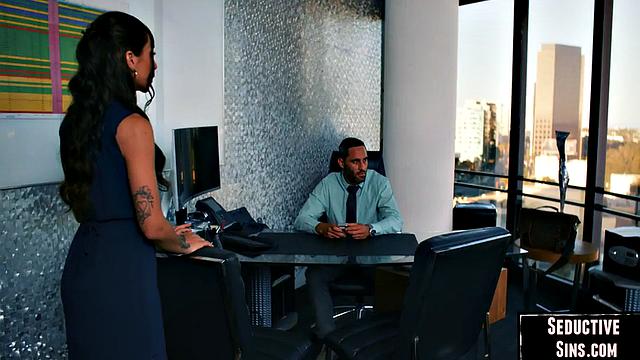 Cutie babe cockriding her lover