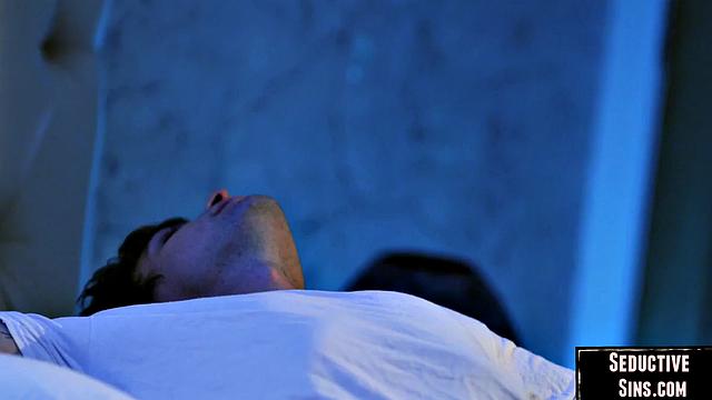 Cutie babe cockriding her lover