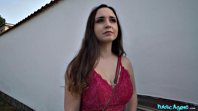 Big Boobs Shown Off For Cash