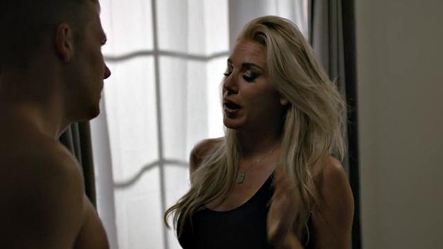 MILF stepmother drilled by big dick in wet pussy