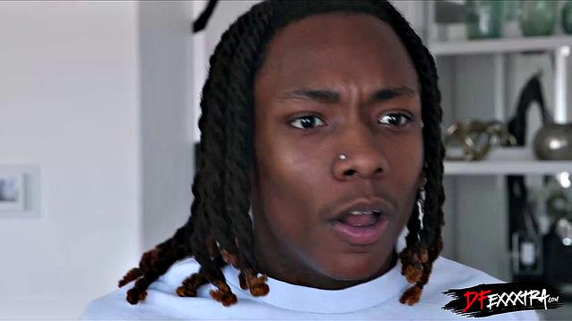 Fuck my ass Mighty Dee!