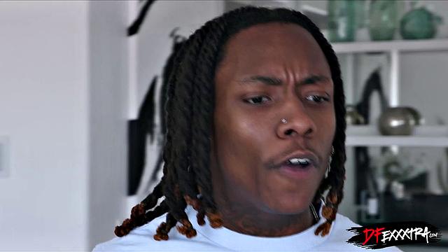 Fuck my ass Mighty Dee!