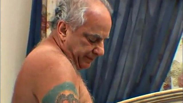 Gramps fetish teen sucking on dick