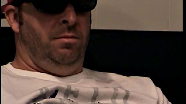 Стрейт Шон не может остановиться, дрочит до мощного оргазма