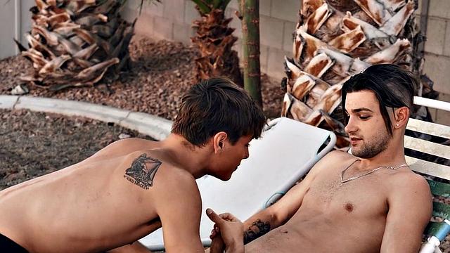 Deepthroatimg twink banged outdoors till cumshot