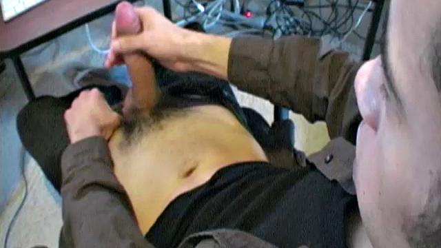 донни брукс дрочит соло и ржет над своим толстым прибором