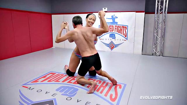 Alura Jenson vs Jay West