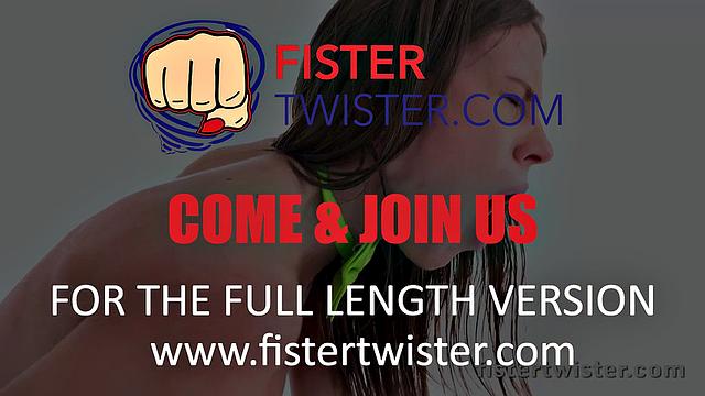 Fistertwister - Oprah and Lita Phoenix - Lesbian Fisting
