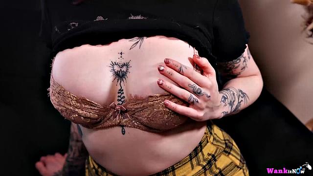 Eva Ray "Your Friend's Hot Mom"